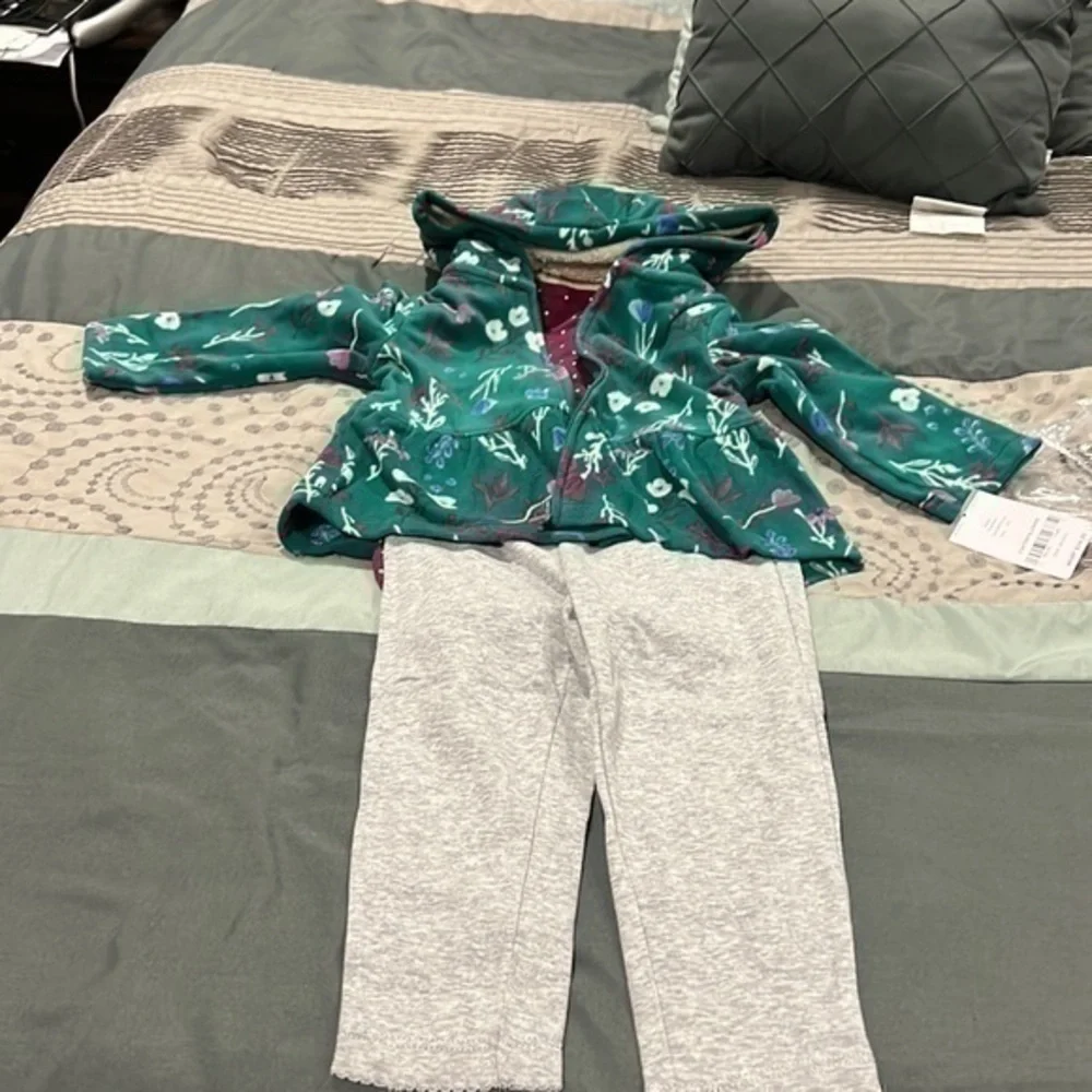 Carter’s Baby Girls 3 Piece Set